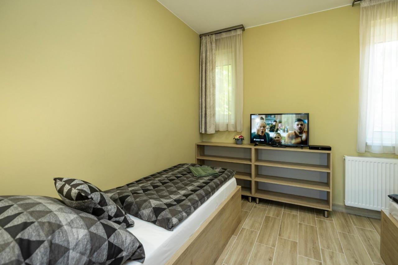 Star Apartman Eger Exterior photo