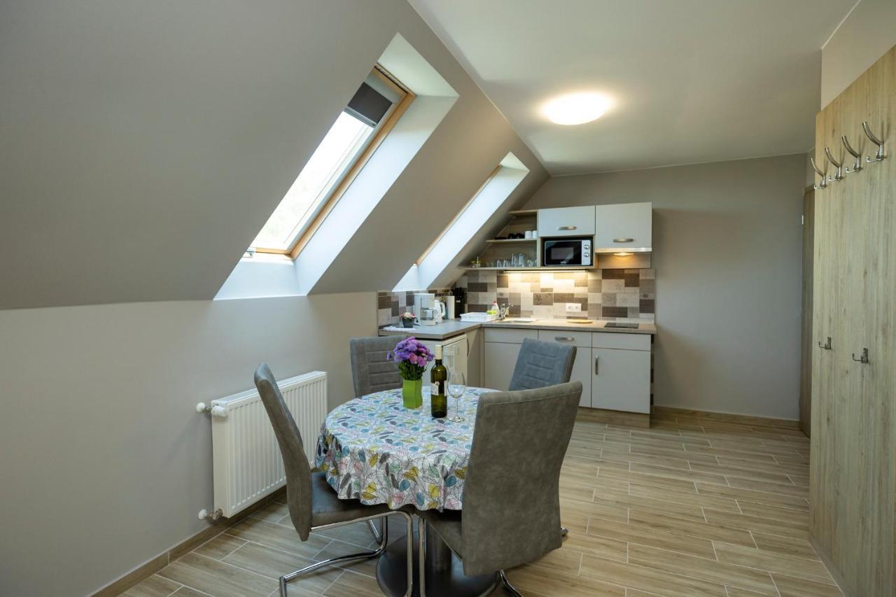Star Apartman Eger Exterior photo
